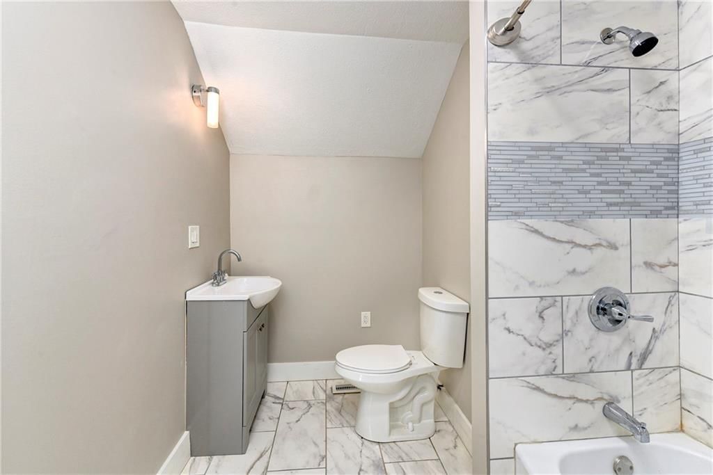 2313 Michigan Avenue — photo 12