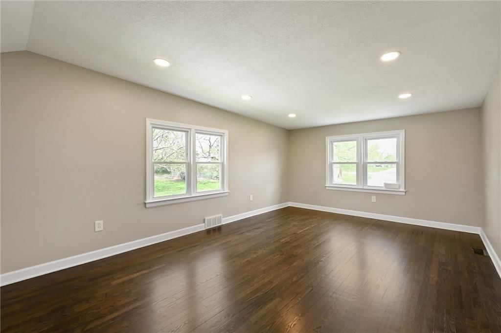 8301 Highland Avenue — photo 24