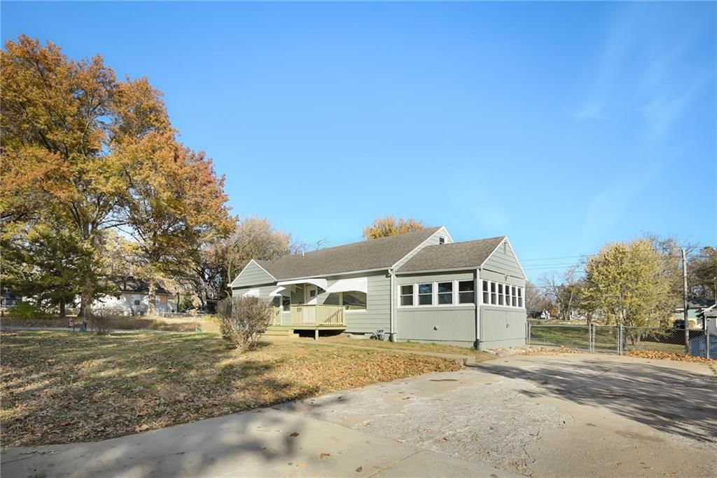8301 Highland Avenue — photo 29