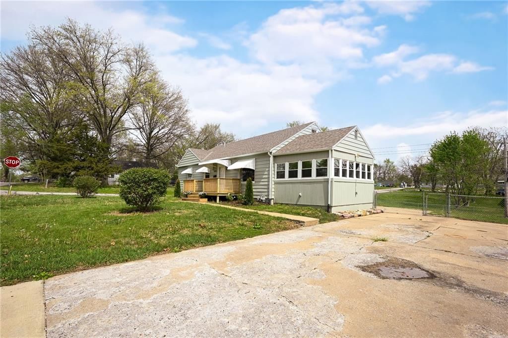8301 Highland Avenue — photo 30