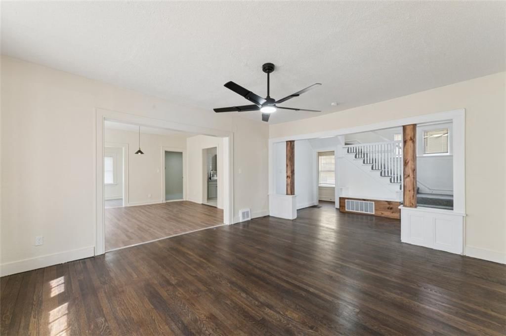 6046 Swope Parkway — photo 9