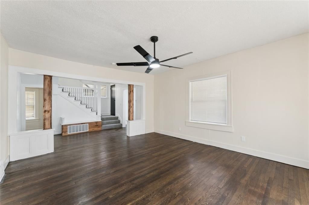 6046 Swope Parkway — photo 10