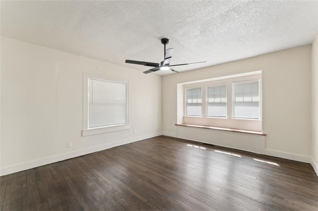6046 Swope Parkway — photo 21