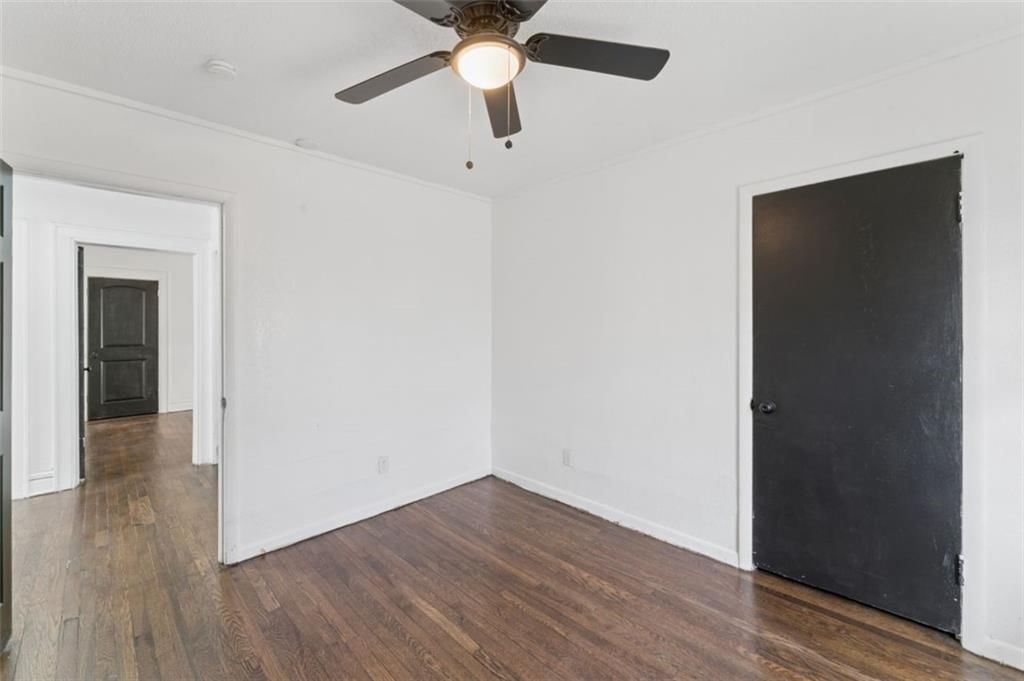 6046 Swope Parkway — photo 27