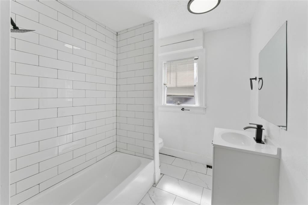 6046 Swope Parkway — photo 31