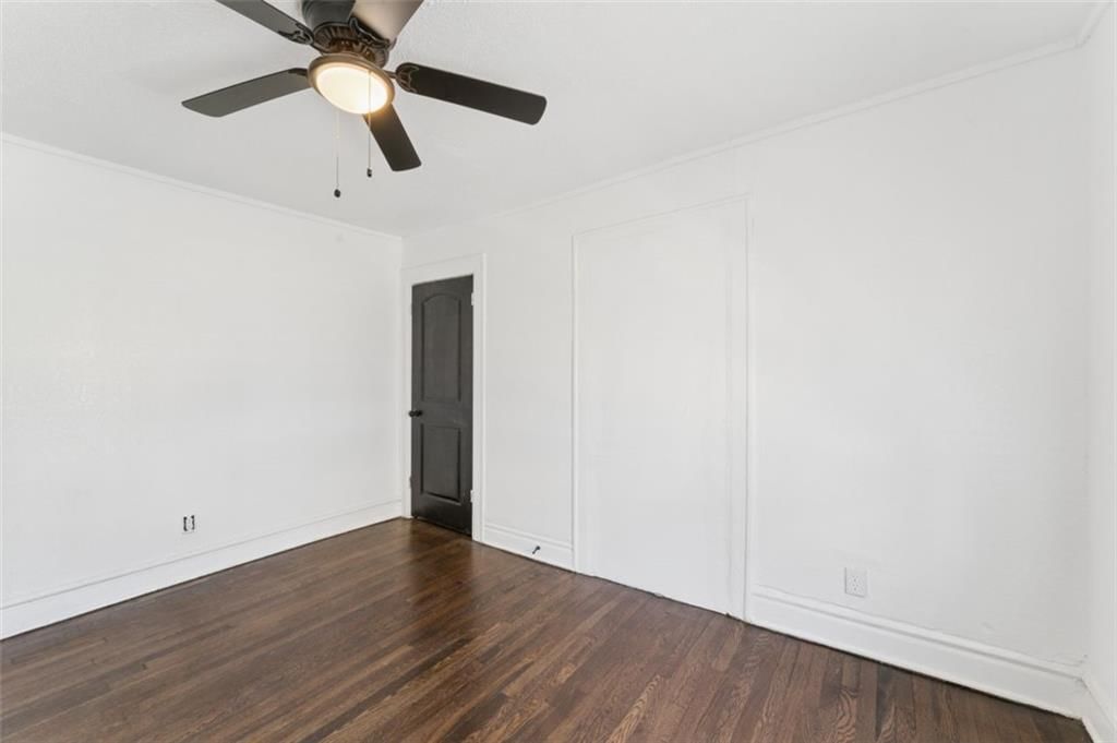6046 Swope Parkway — photo 37