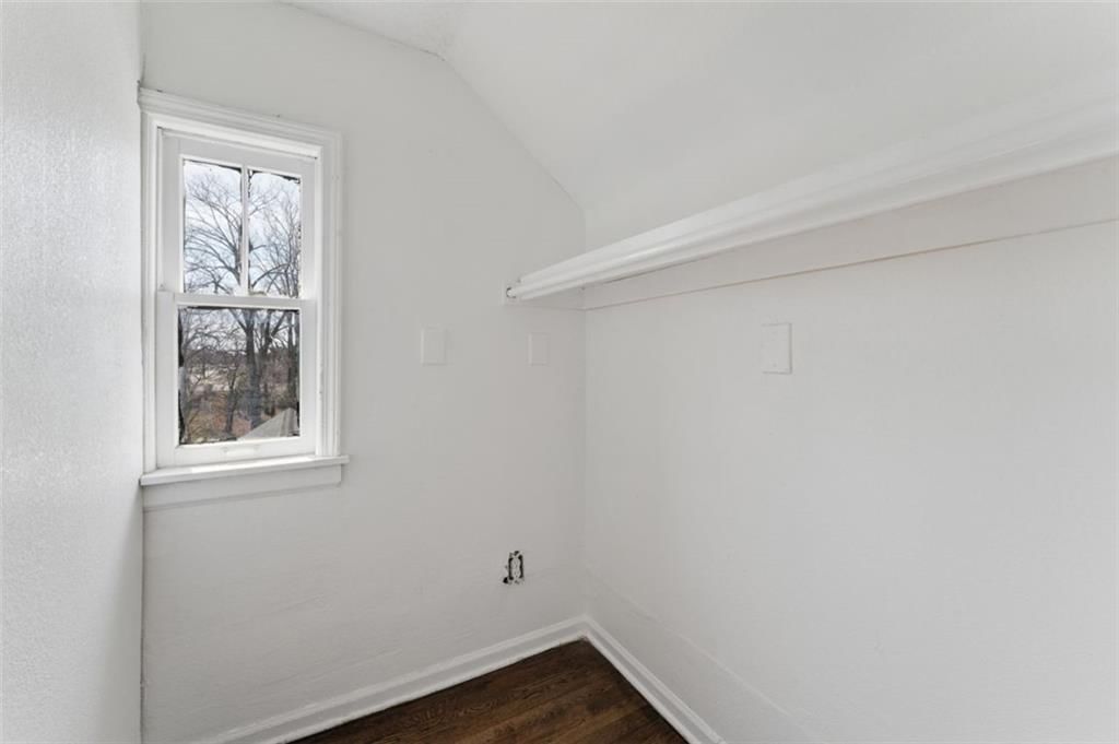 6046 Swope Parkway — photo 46