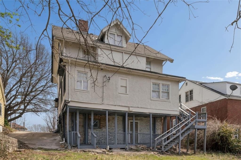 6046 Swope Parkway — photo 47