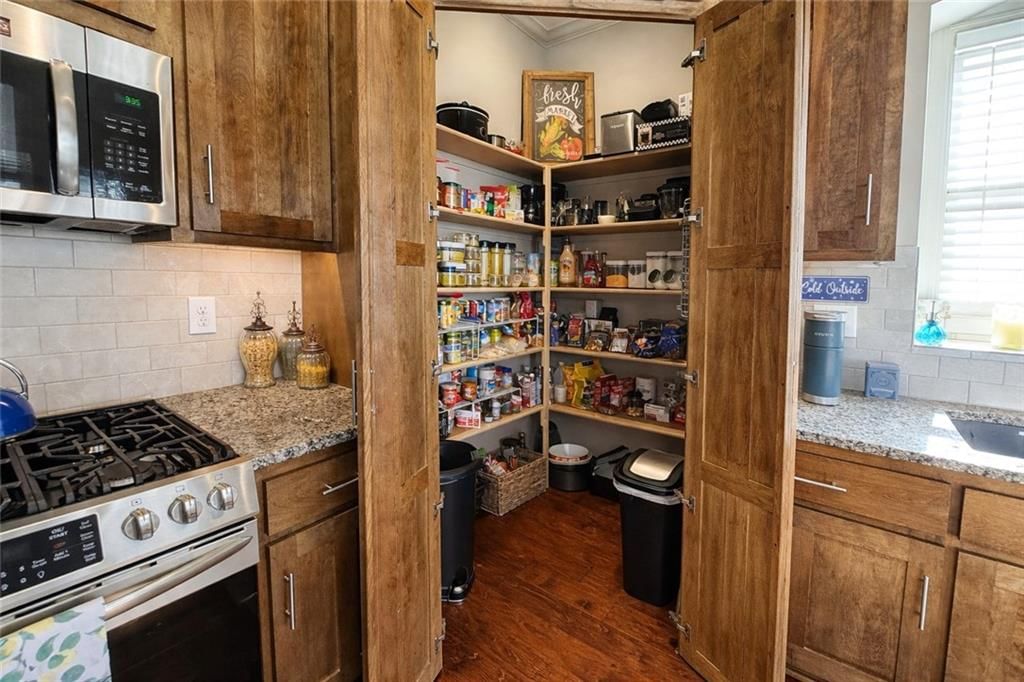 1100 SW Heather Drive — photo 6
