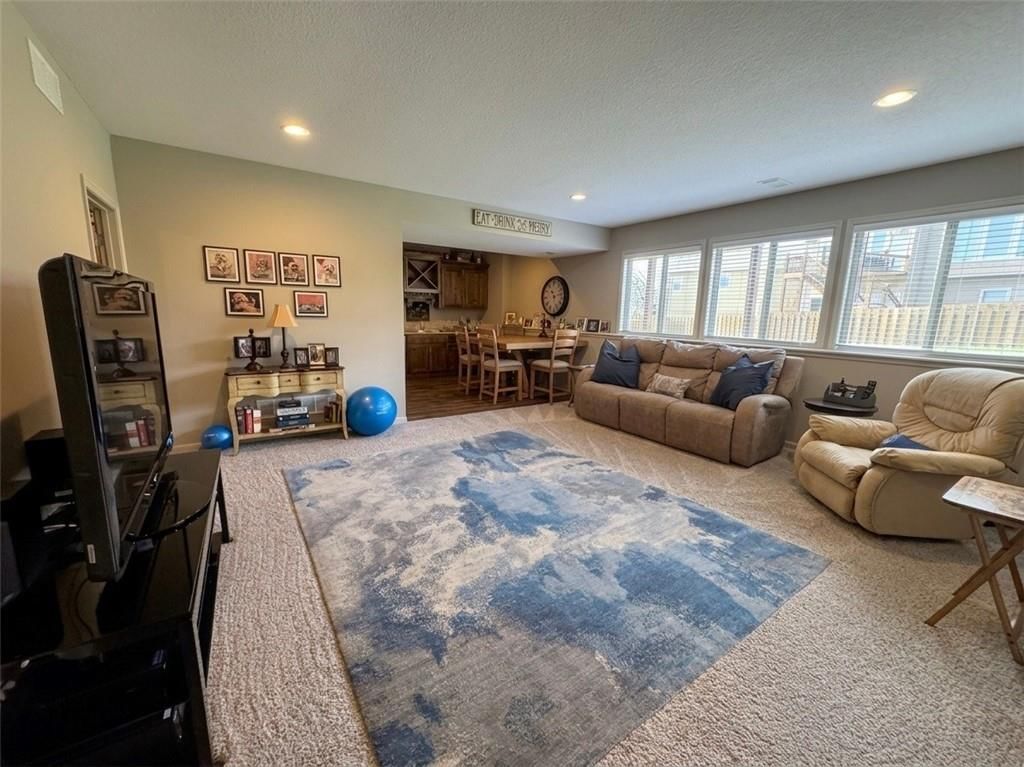1100 SW Heather Drive — photo 16