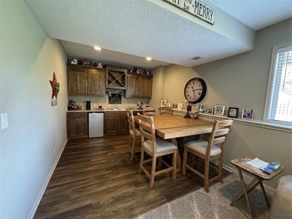 1100 SW Heather Drive — photo 18