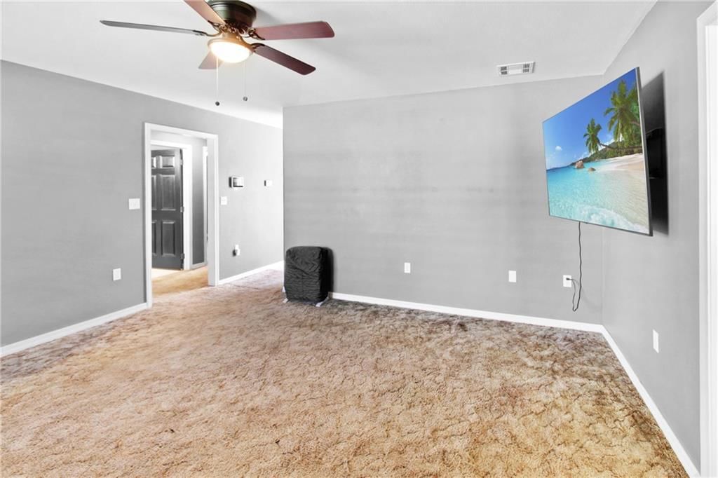 3304 Hughes Avenue — photo 4