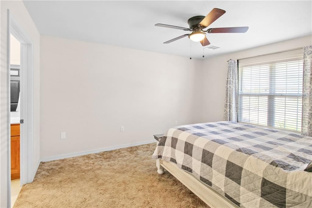3304 Hughes Avenue — photo 10