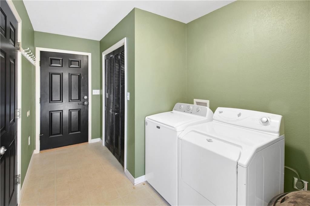 3304 Hughes Avenue — photo 17