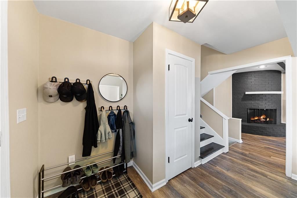 9745 Craig Drive — photo 4