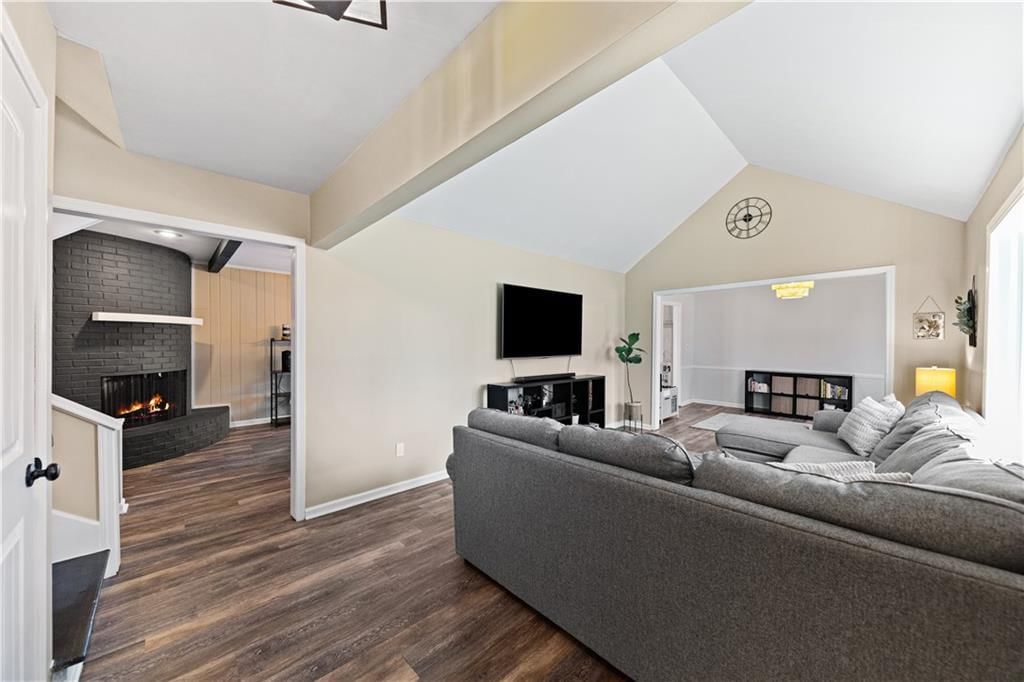 9745 Craig Drive — photo 5