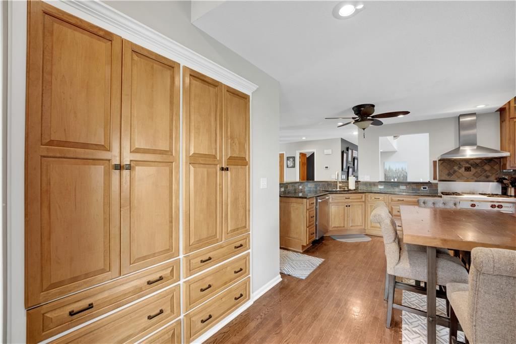 110 Deerfield Drive — photo 8