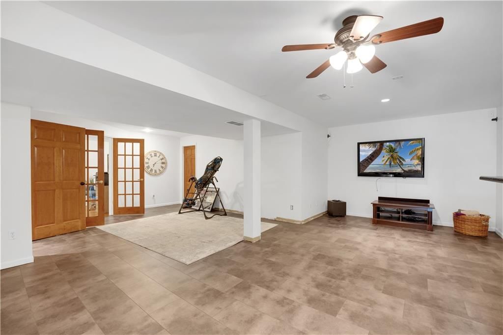 110 Deerfield Drive — photo 28