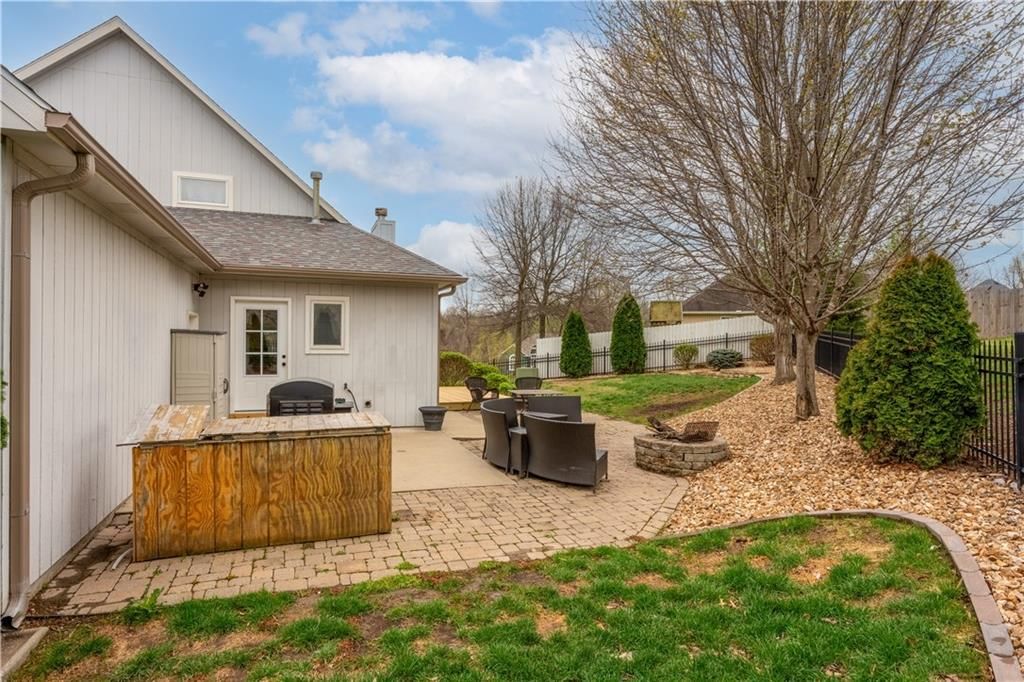 110 Deerfield Drive — photo 35