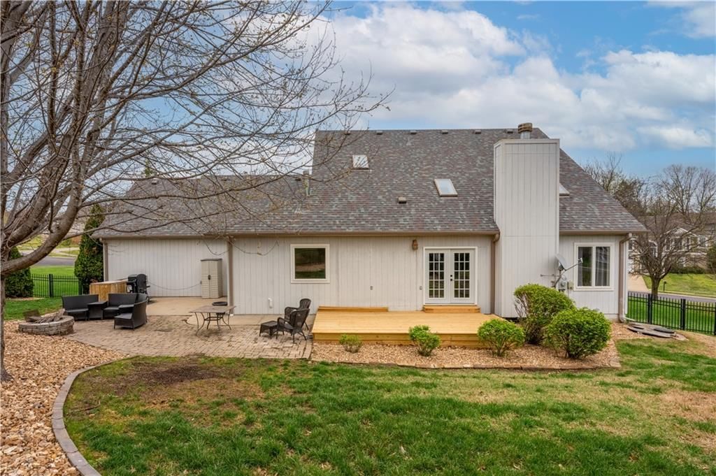 110 Deerfield Drive — photo 38