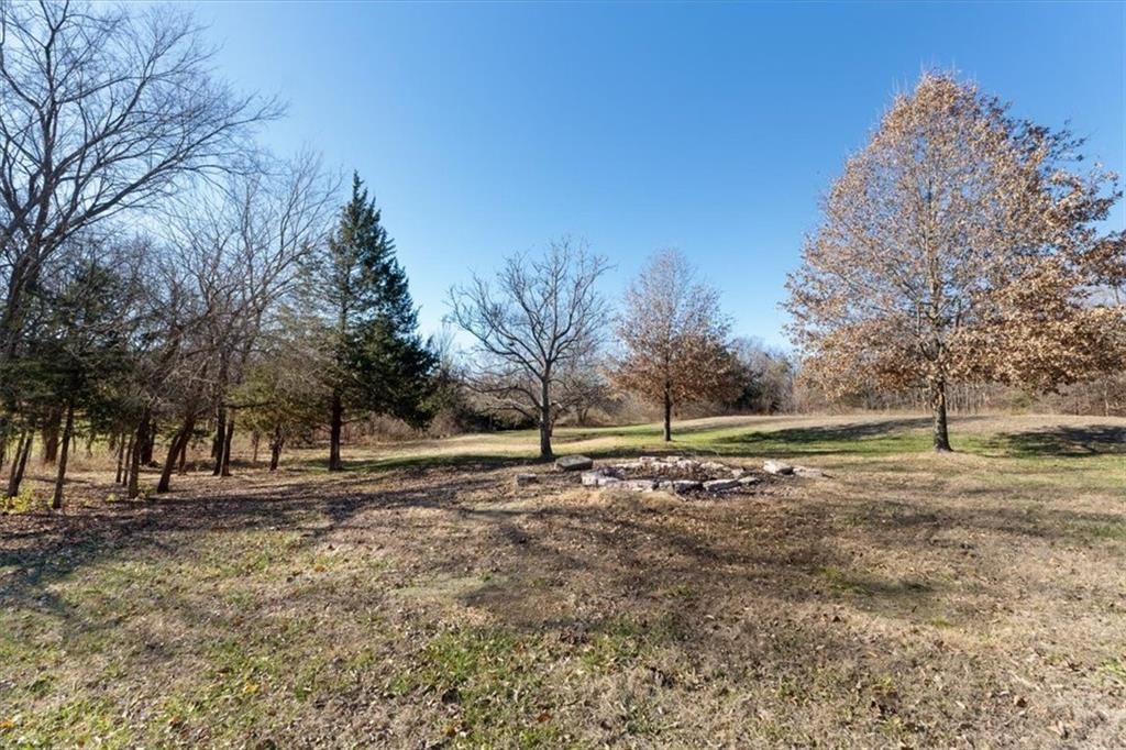 28098 Overbrook Road — photo 8