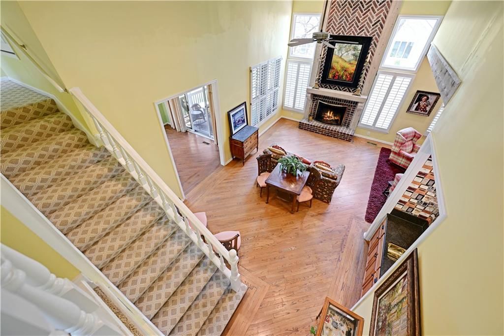 4421 W 112th Terrace — photo 9