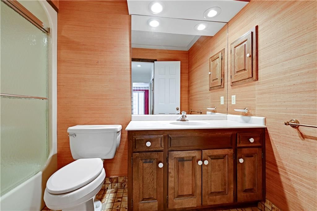 4421 W 112th Terrace — photo 32