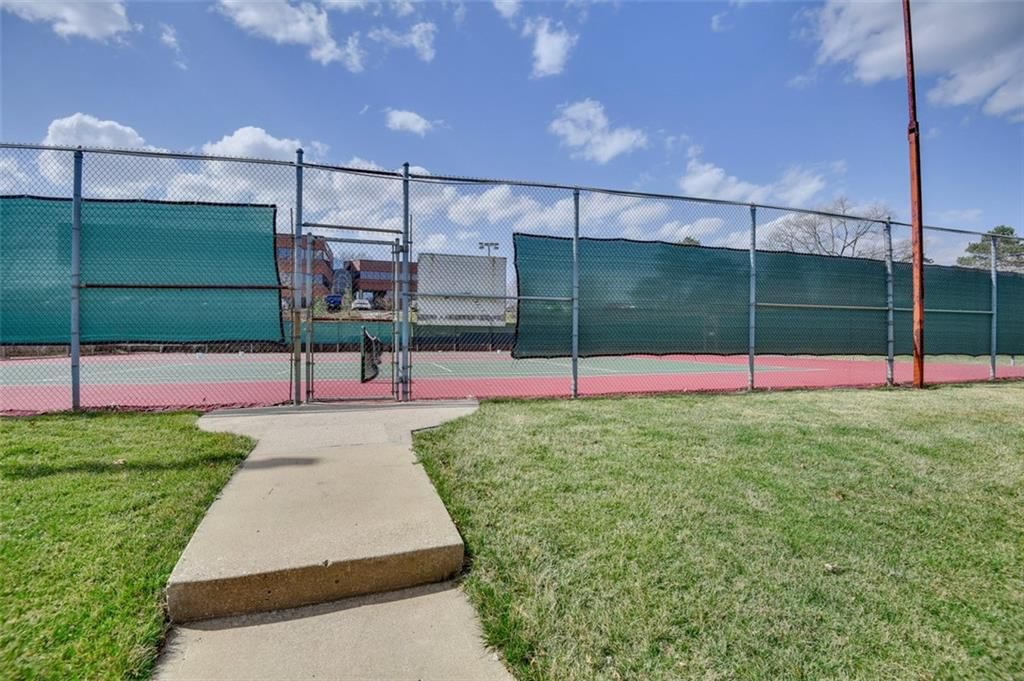 4421 W 112th Terrace — photo 48