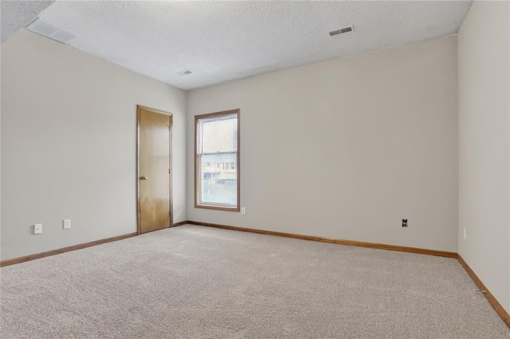 7412 N Prospect Avenue — photo 19
