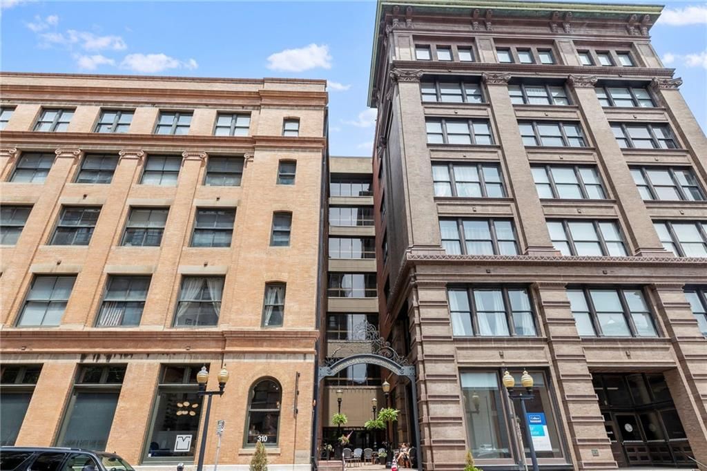 308 W 8th Street — photo 2