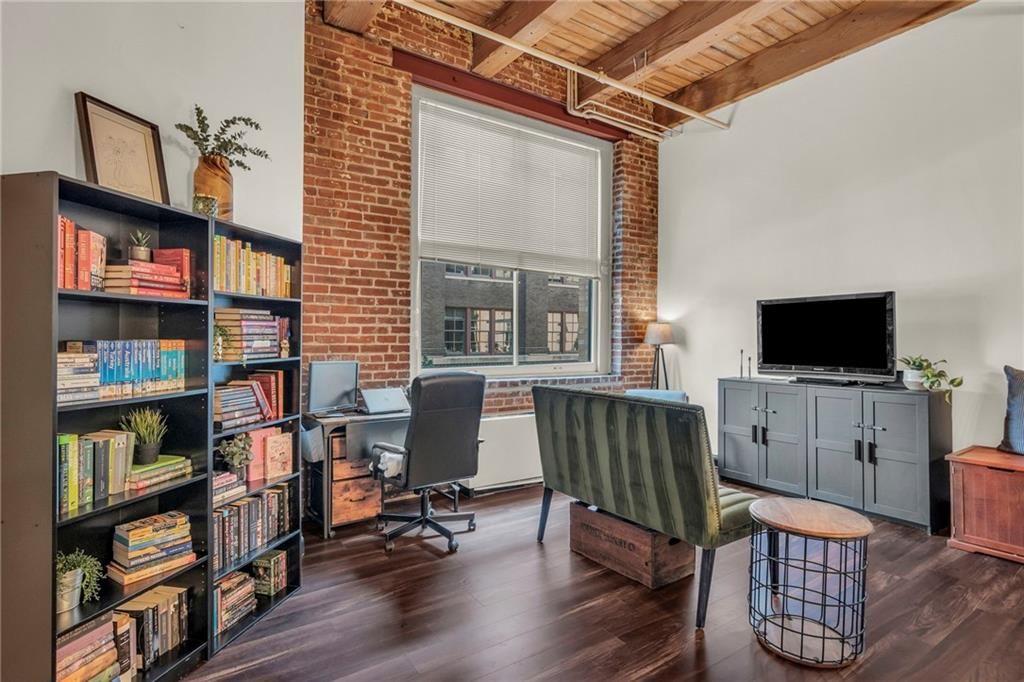308 W 8th Street — photo 3