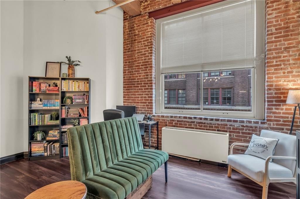 308 W 8th Street — photo 8