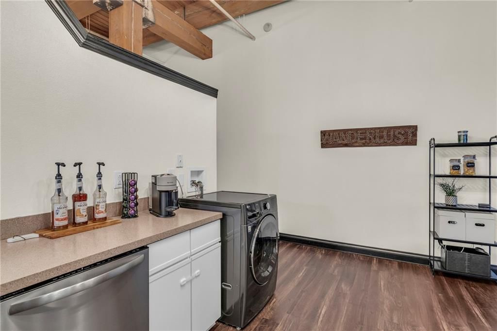 308 W 8th Street — photo 14