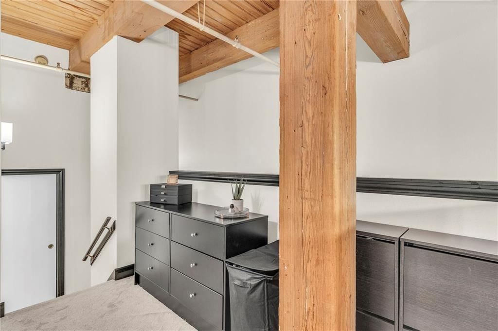 308 W 8th Street — photo 21