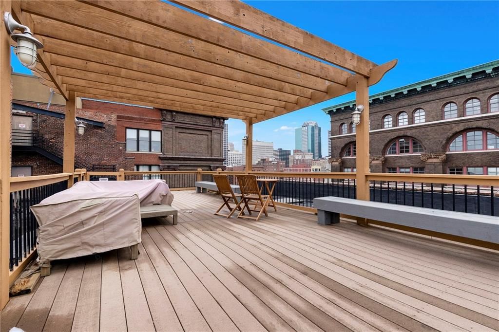308 W 8th Street — photo 25