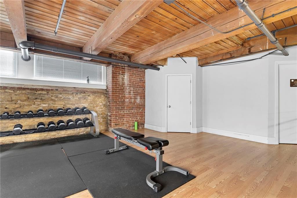 308 W 8th Street — photo 32