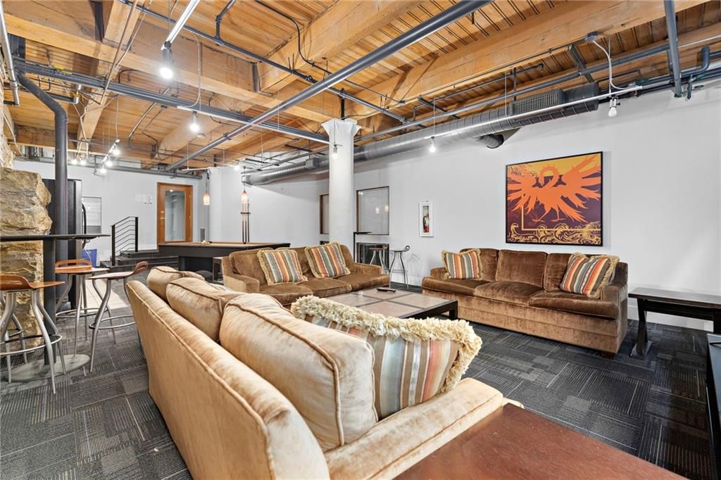 308 W 8th Street — photo 37