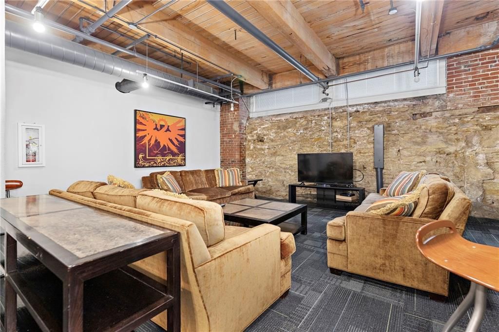 308 W 8th Street — photo 38