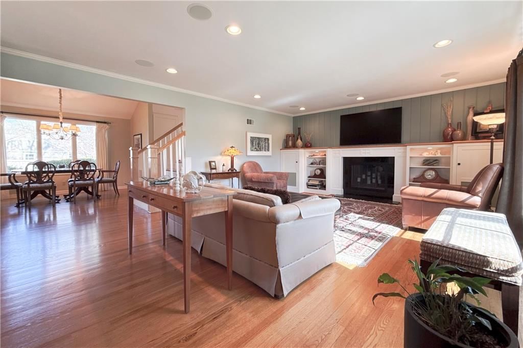 9728 High Drive — photo 4
