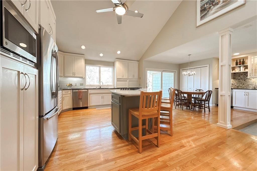 9728 High Drive — photo 8