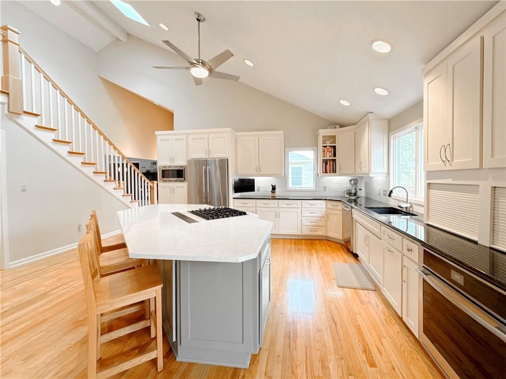 9728 High Drive — photo 10