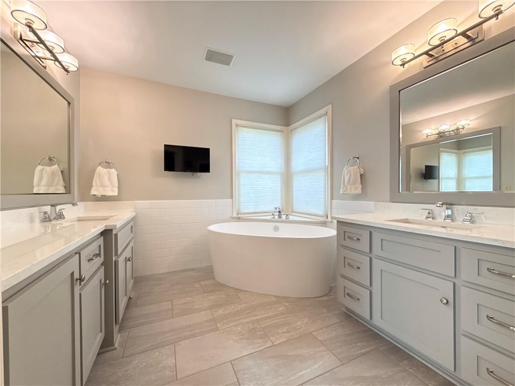9728 High Drive — photo 18