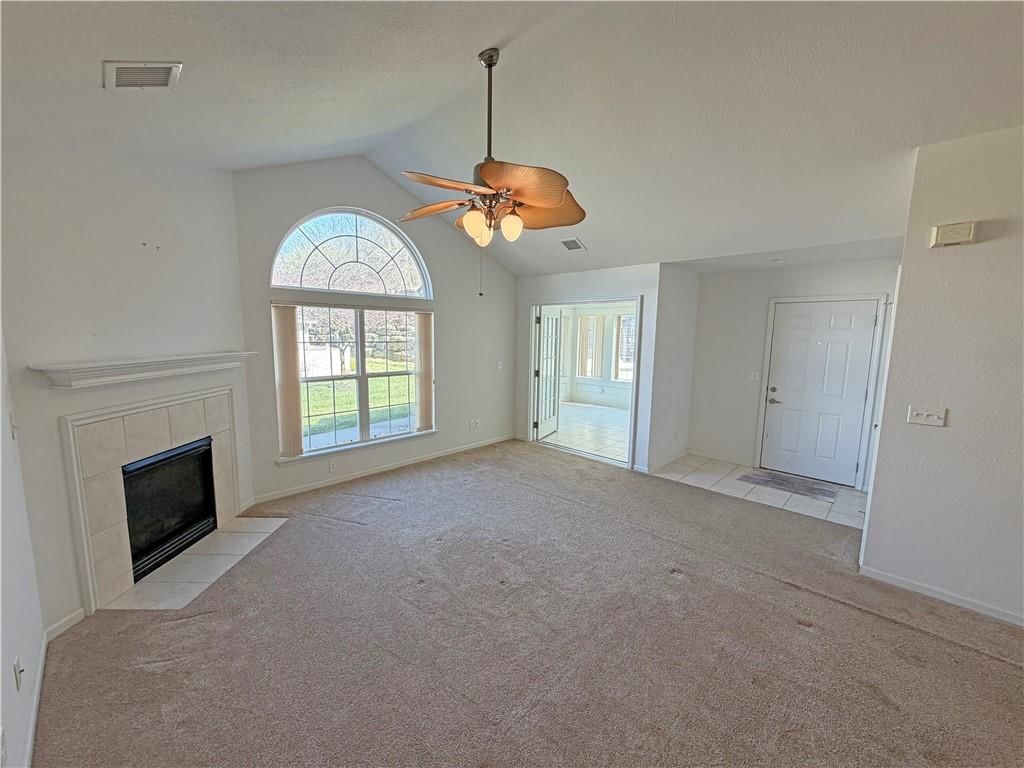 823 NE Devon Drive — photo 5