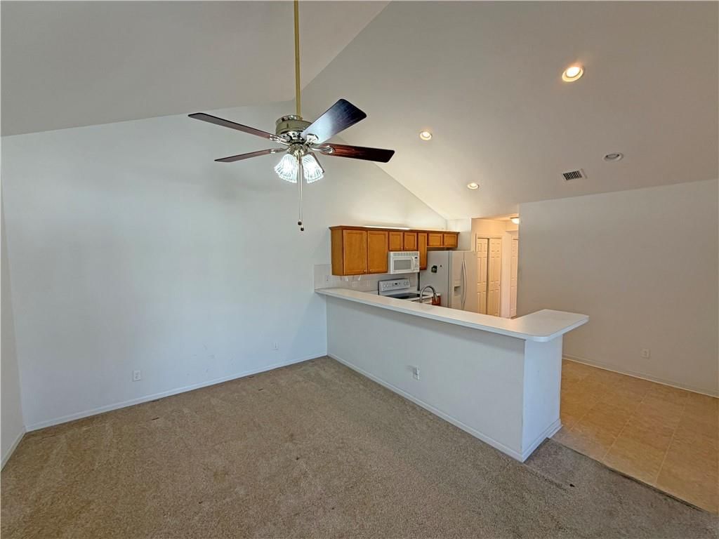 823 NE Devon Drive — photo 8