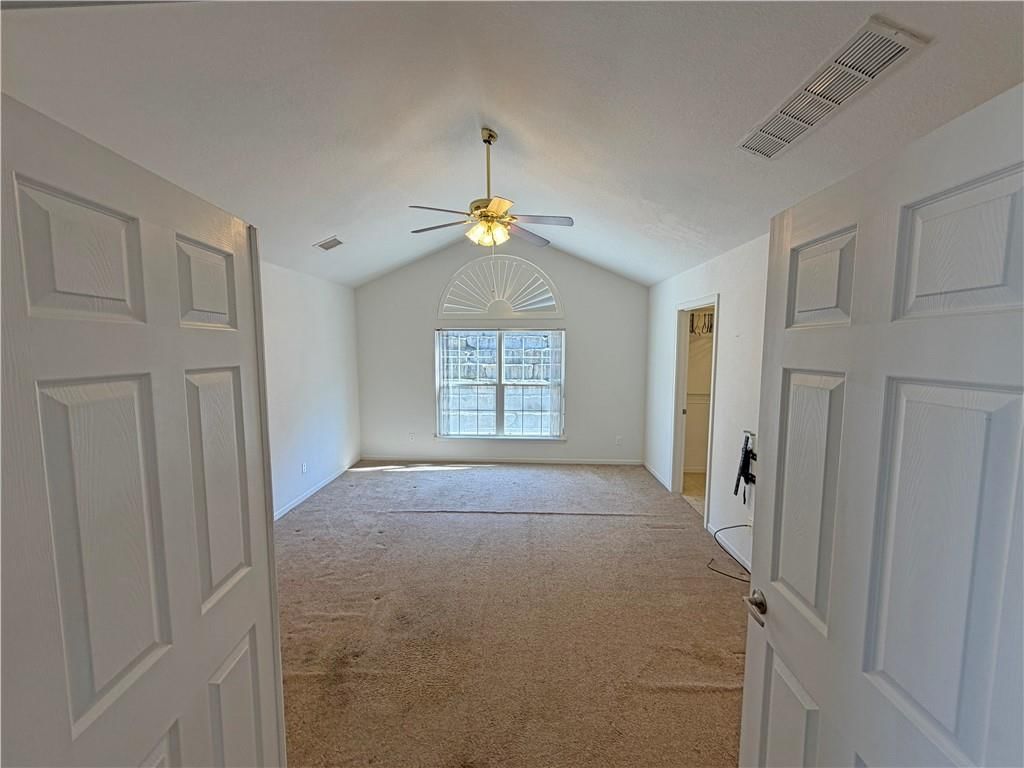 823 NE Devon Drive — photo 9