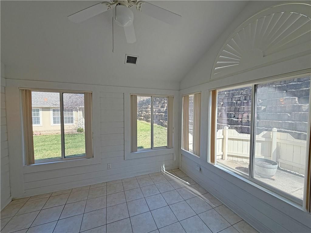 823 NE Devon Drive — photo 20