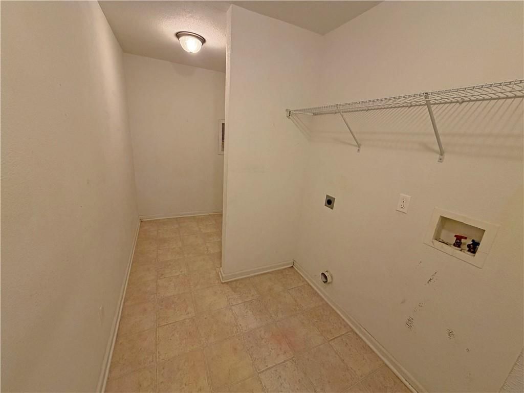 823 NE Devon Drive — photo 23