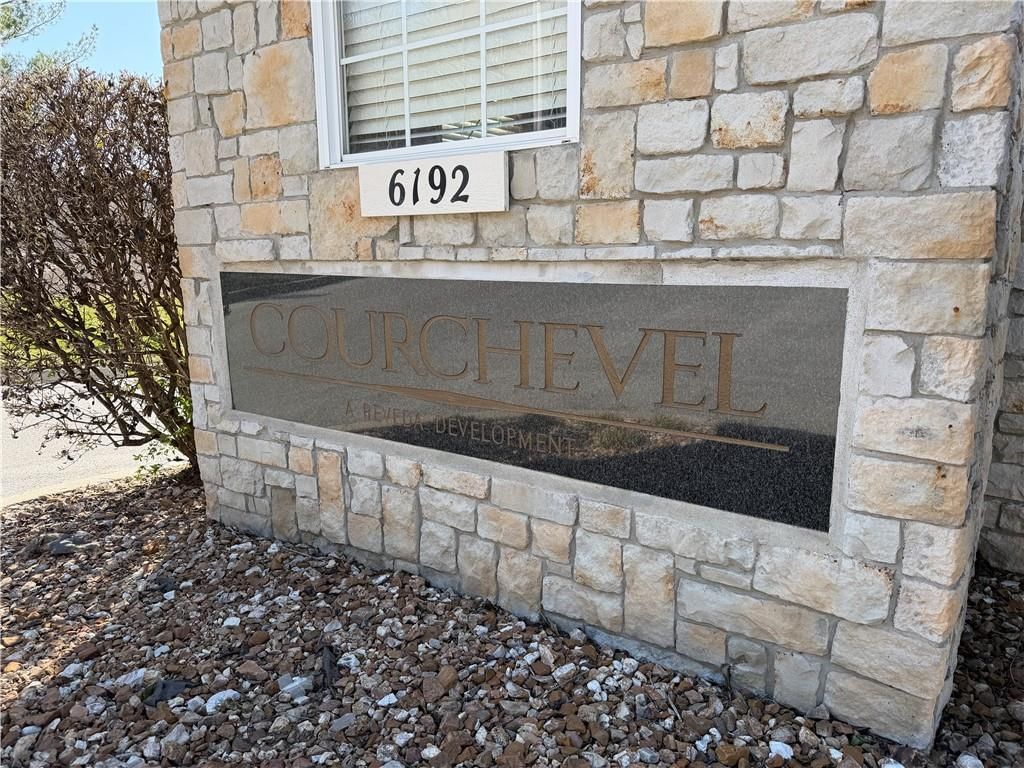 823 NE Devon Drive — photo 24