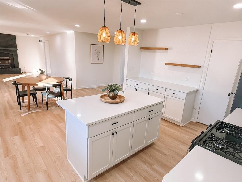 8910 Western Hills Drive — photo 4