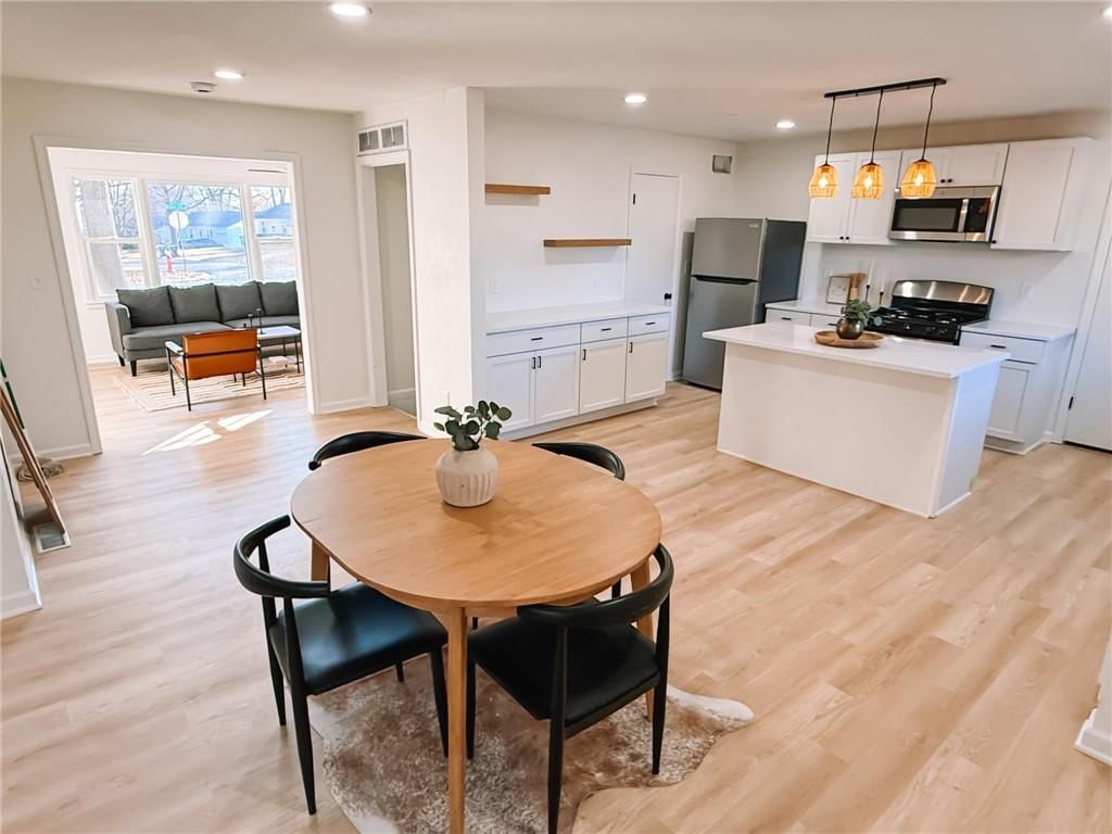 8910 Western Hills Drive — photo 5